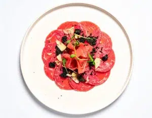 carpaccio servi dans le menu degustation italien du Restaurant Villa serafina